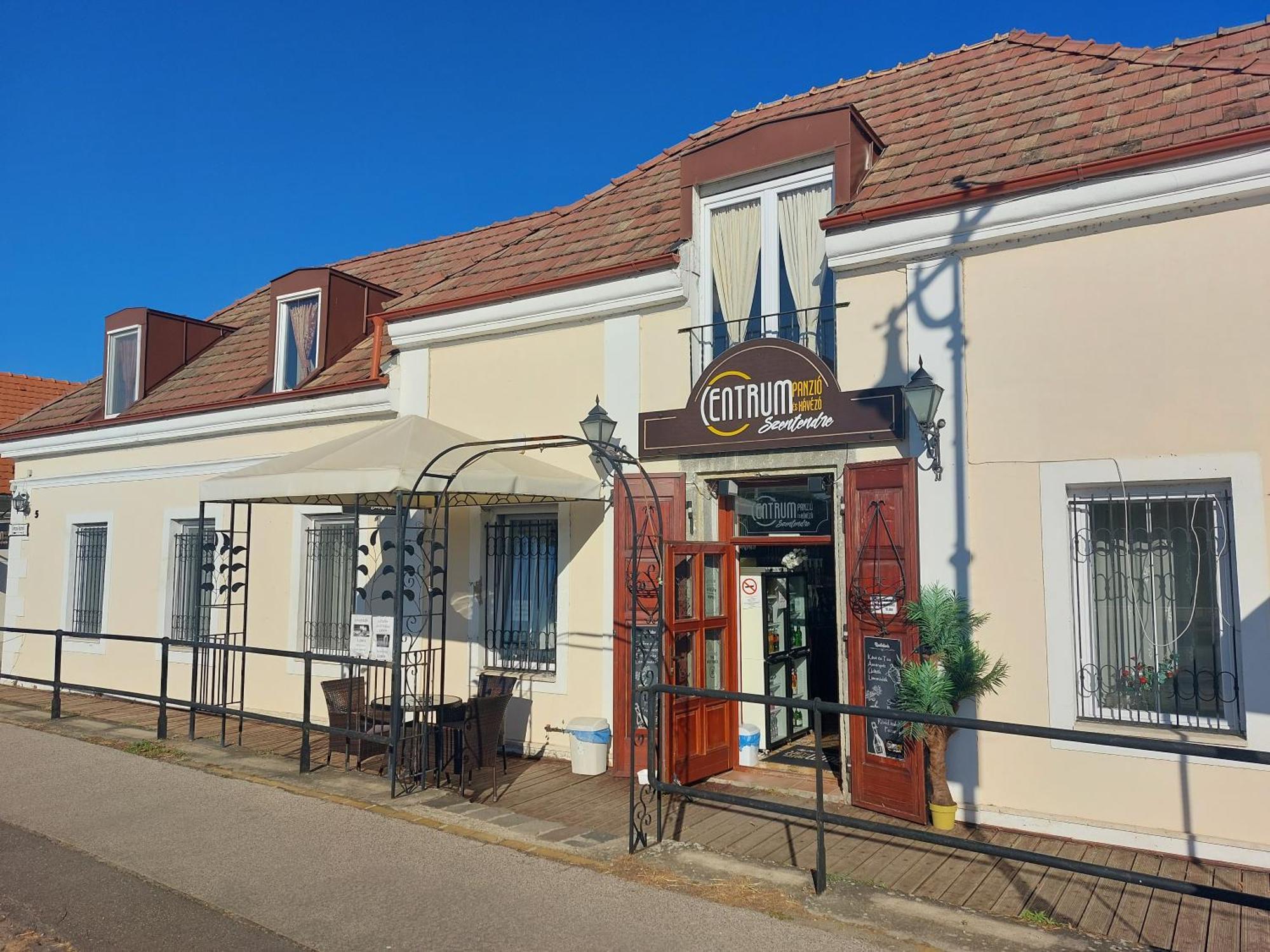 Centrum Panzio Szentendre Exteriör bild
